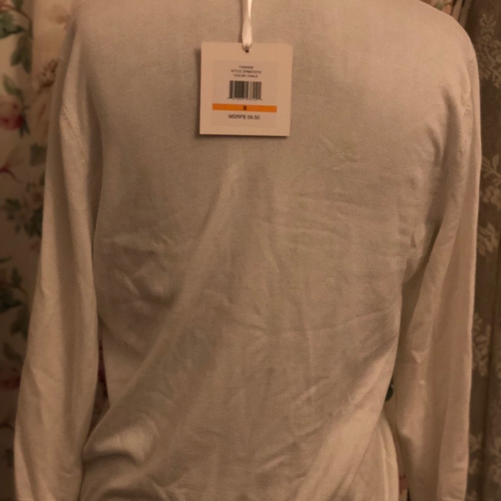 White Sweater - Picture 4 of 5